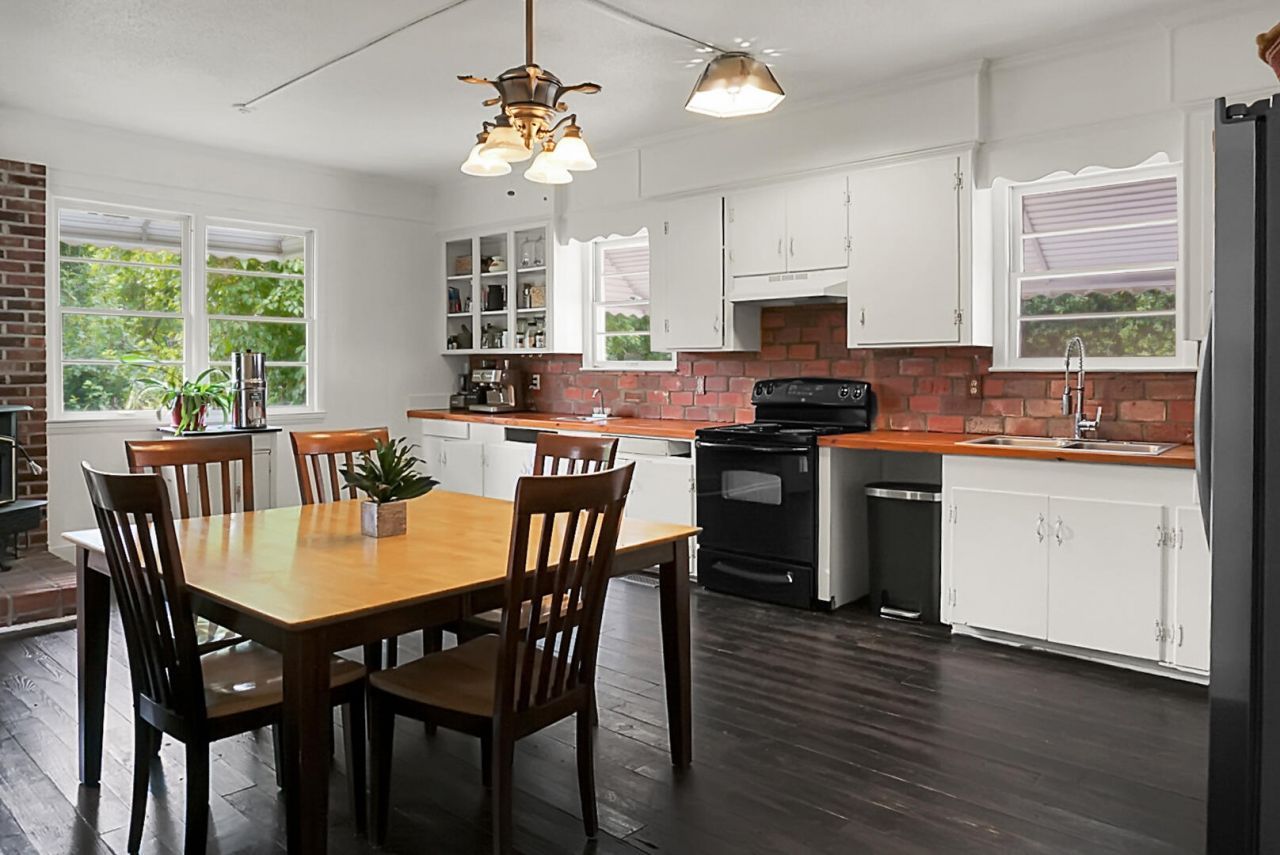 2080 Five Chop Road Photo 8