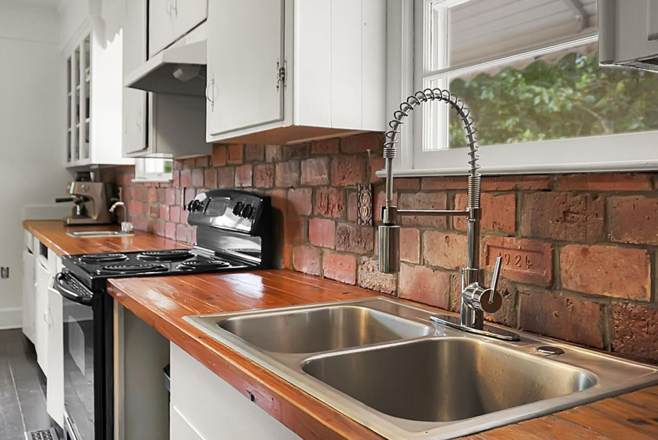 2080 Five Chop Road Photo 9