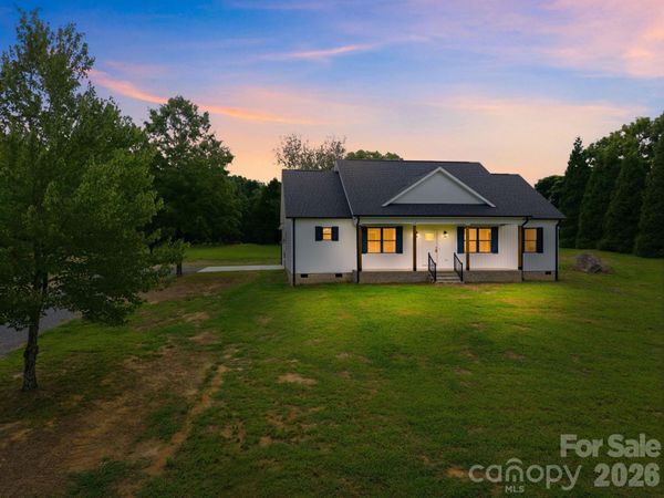 417 E 2nd Street , Faith, NC 28041