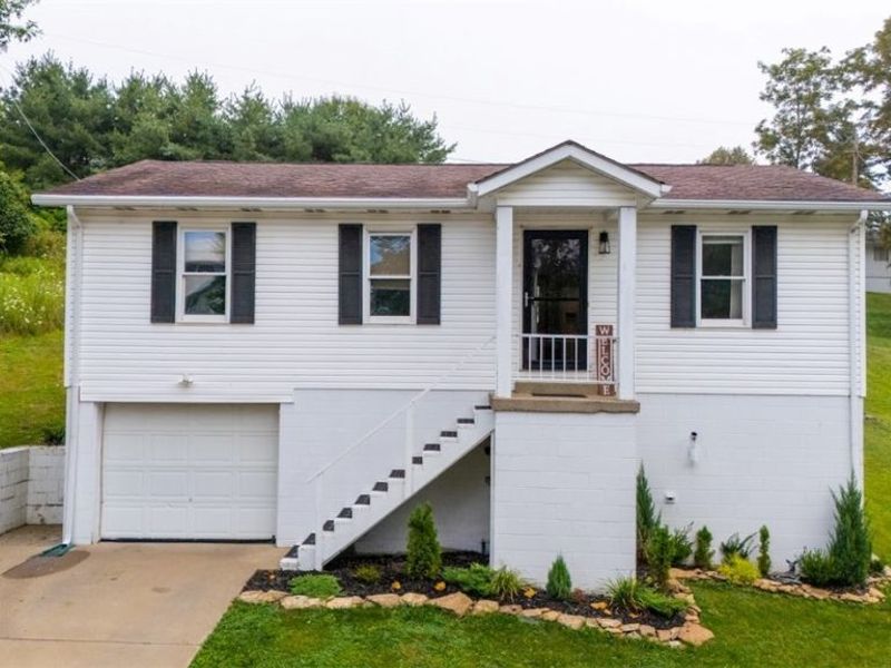 68462 Woodcroft Drive, Saint Clairsville, OH 43950 Photo 1