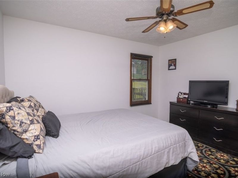68462 Woodcroft Drive, Saint Clairsville, OH 43950 Photo 13
