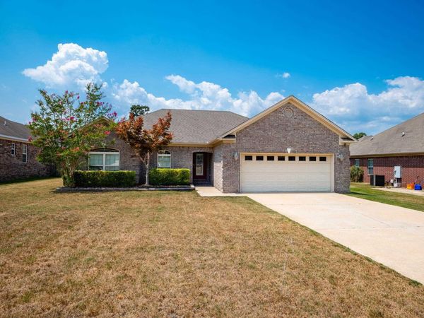 1917 Reveille Circle, Jacksonville, AR 72076