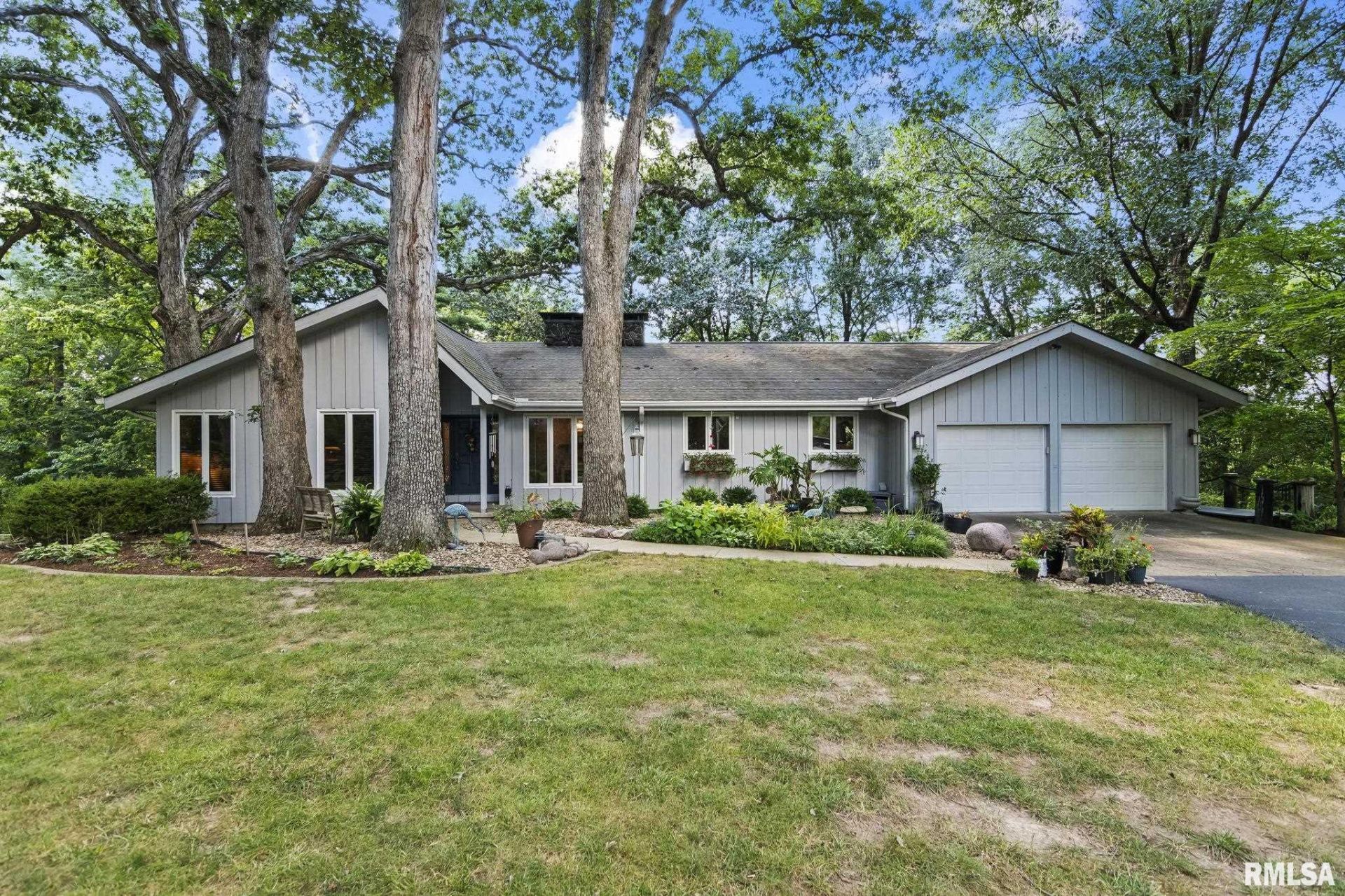 423 Blane Court, Dawson, IL 62650 Main Photo