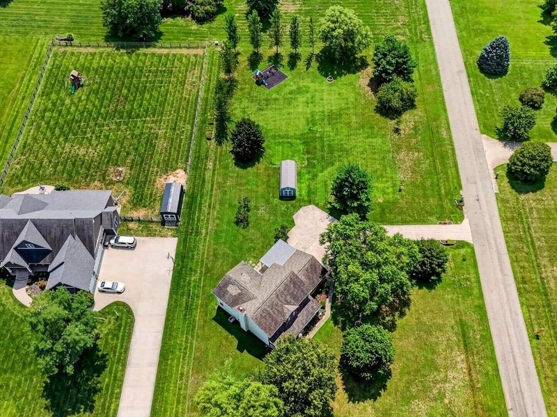 2870 Bridlewood Street , Circleville, OH 43113 Photo 4