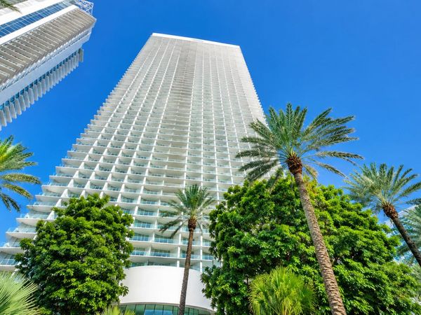 16901 Collins Avenue, Unit 3002, Sunny Isles Beach, FL 33160
