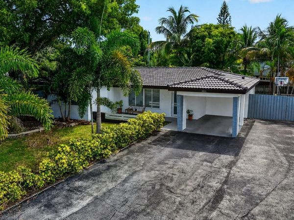 4031 NE 15TH Avenue, Oakland Park, FL 33334