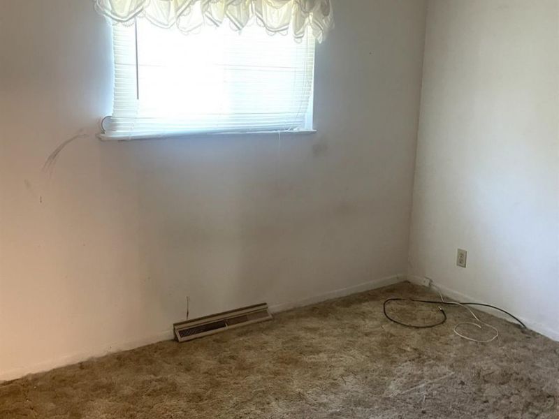 3005 Aquadale Lane, Cincinnati, OH 45211 Photo 7