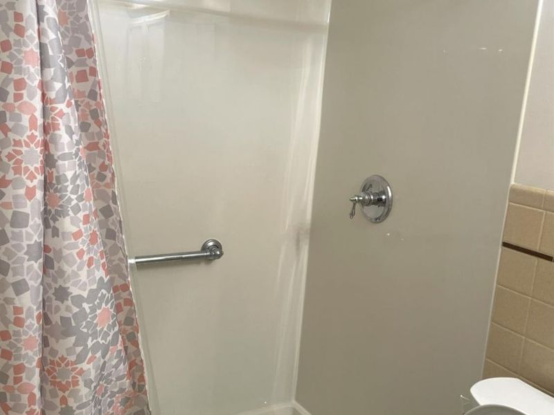 3005 Aquadale Lane, Cincinnati, OH 45211 Photo 9