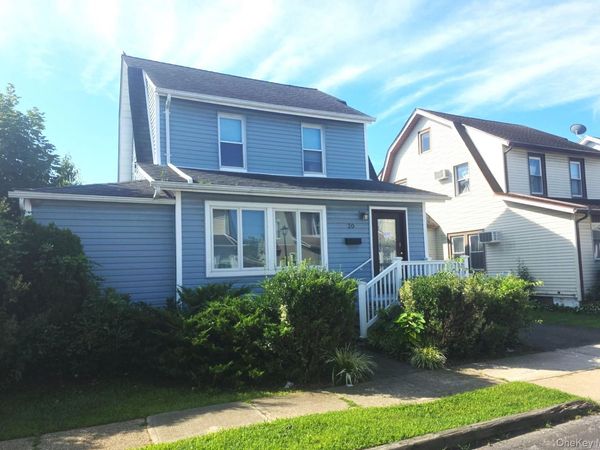20 Laurel Road, Lindenhurst, NY 11757