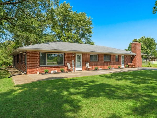 1070 S Diggins Main Street , Seymour, MO 65746