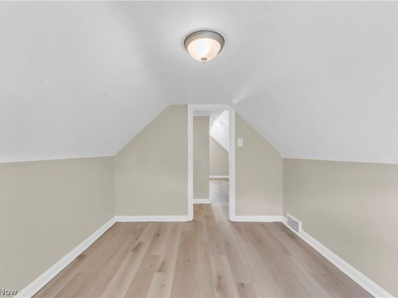 13613 Cedar Road, Unit 2/UP, University Heights, OH 44118 Photo 17