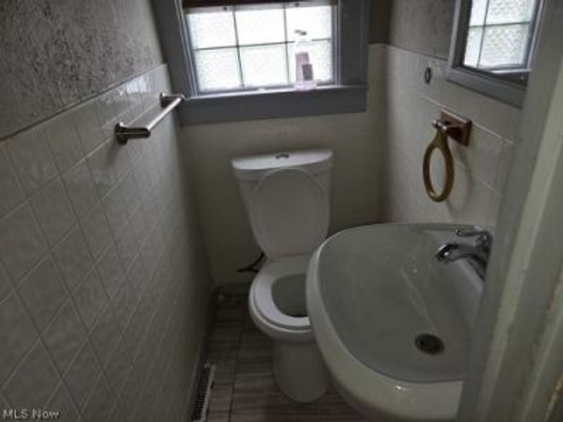 13710 Coath Avenue, Cleveland, OH 44120 Photo 9