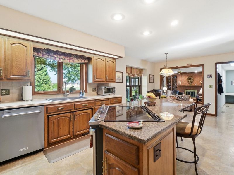 2340 Rockingham Drive, Troy, OH 45373 Photo 18