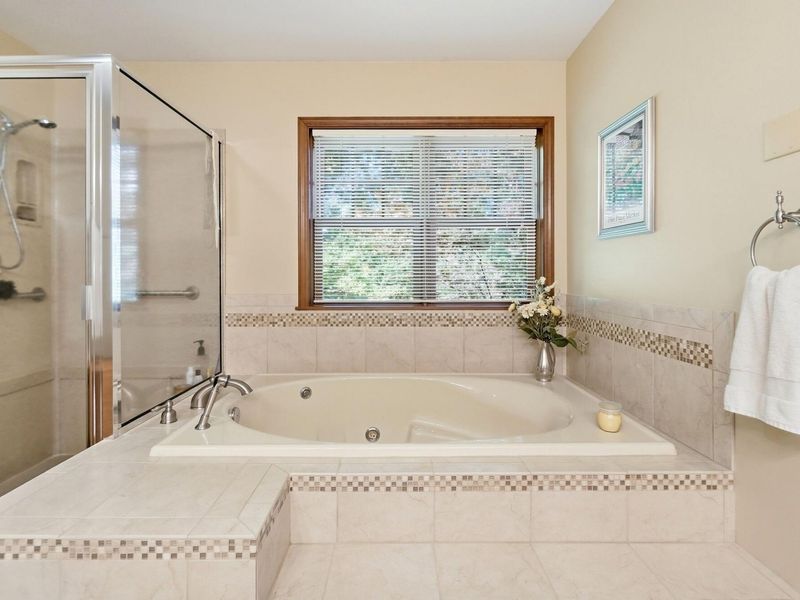 2340 Rockingham Drive, Troy, OH 45373 Photo 47