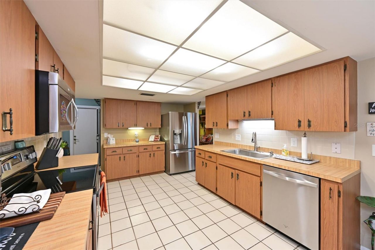 811 Alderwood Way, Sarasota, FL 34243 Photo