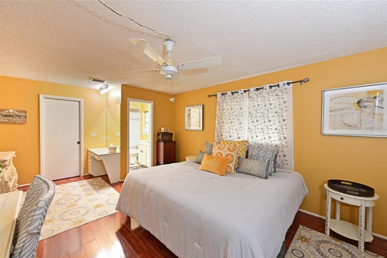 811 Alderwood Way, Sarasota, FL 34243 Photo