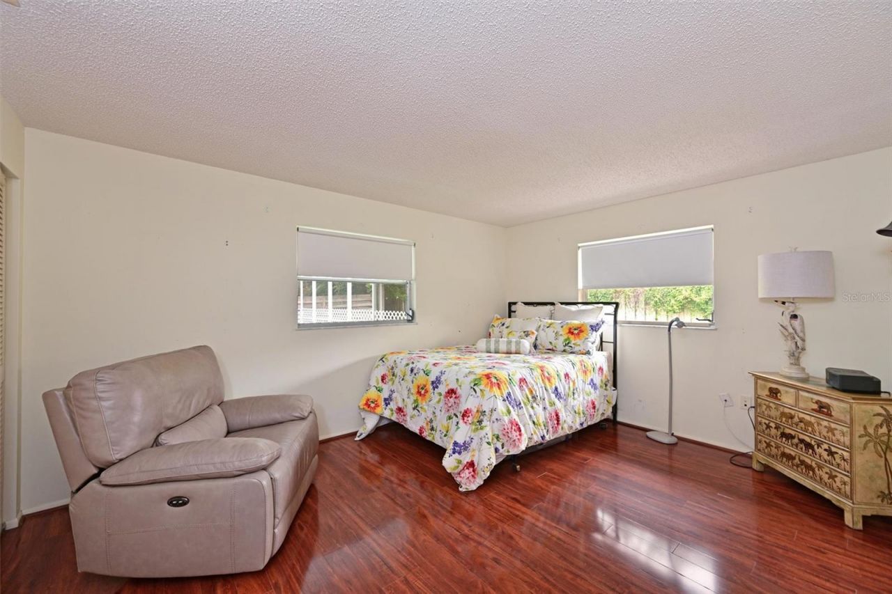 811 Alderwood Way, Sarasota, FL 34243 Photo