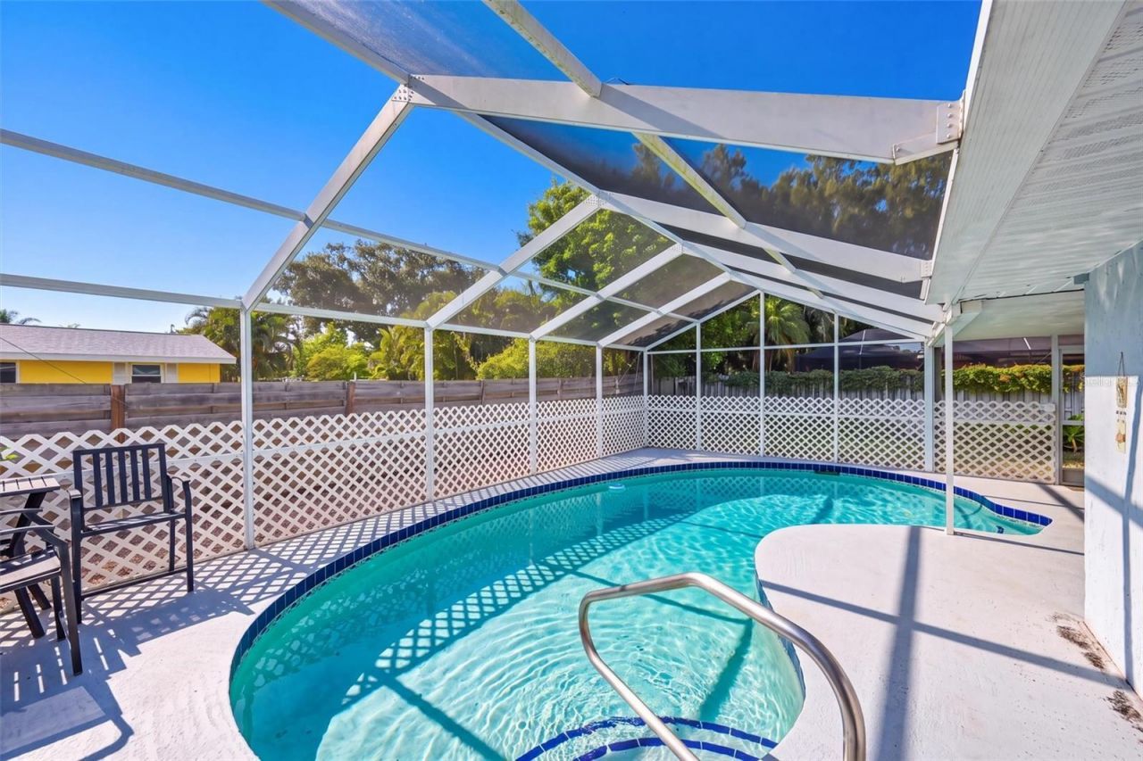 811 Alderwood Way, Sarasota, FL 34243 Photo