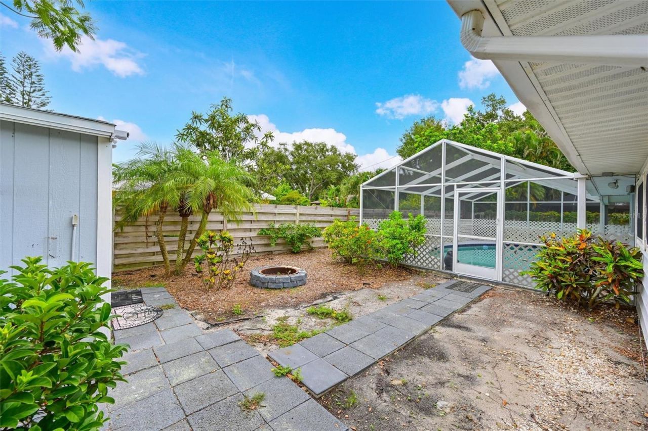 811 Alderwood Way, Sarasota, FL 34243 Photo