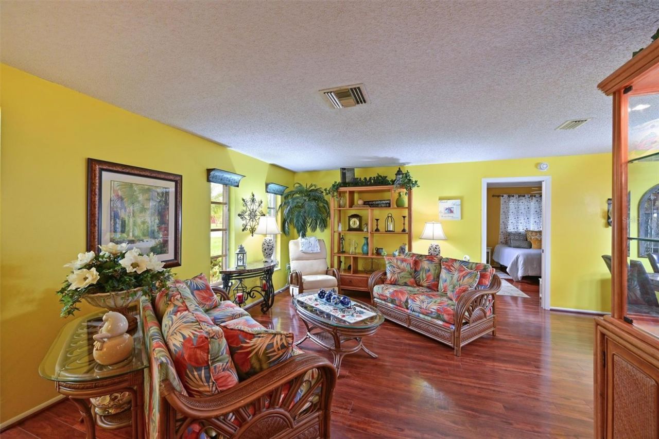 811 Alderwood Way, Sarasota, FL 34243 Photo