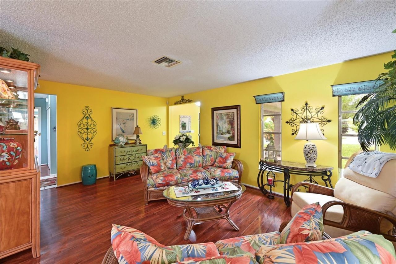 811 Alderwood Way, Sarasota, FL 34243 Photo