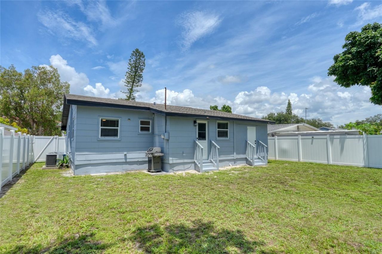 3260 36th Avenue N, Saint Petersburg, FL 33713 Photo