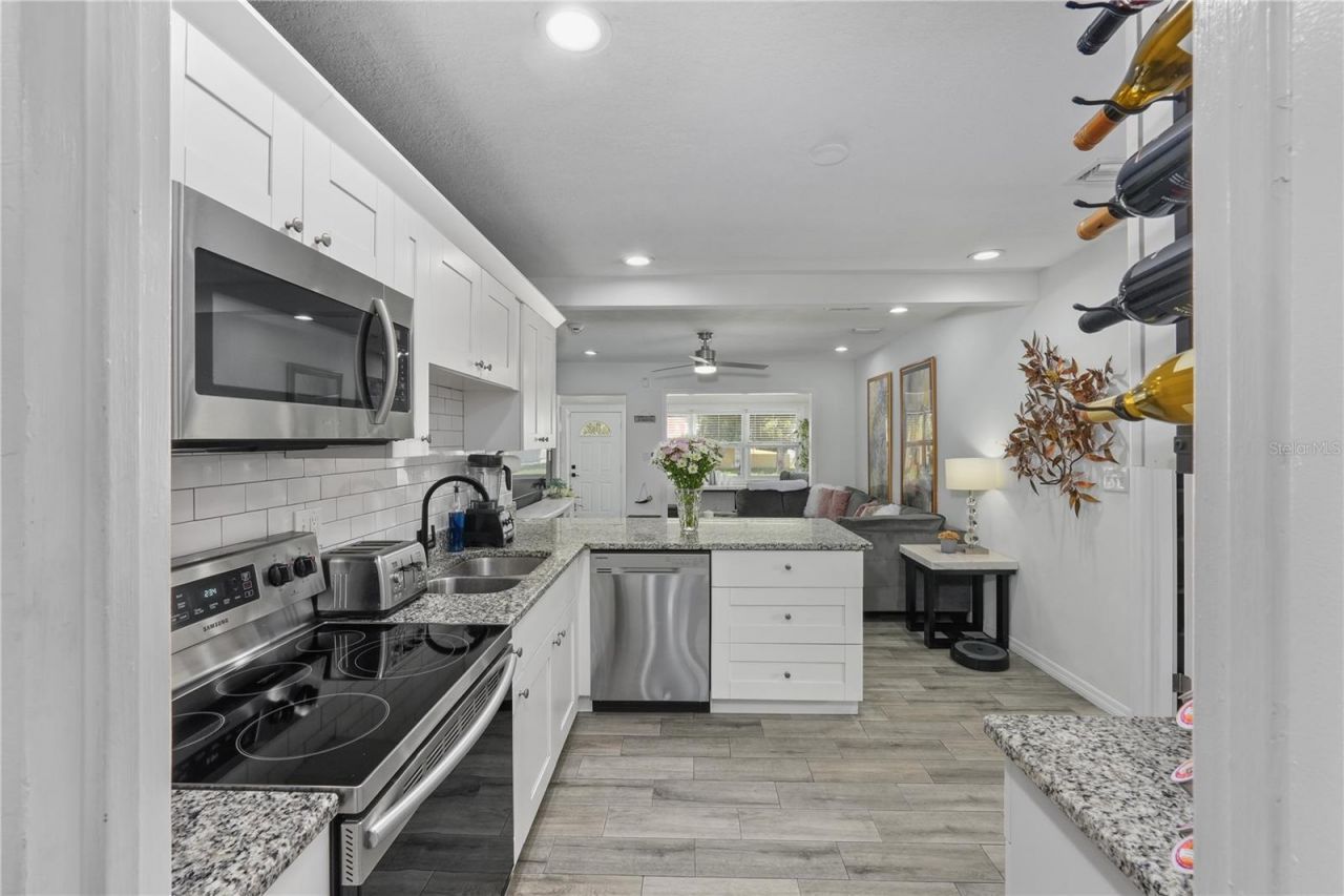 3260 36th Avenue N, Saint Petersburg, FL 33713 Photo