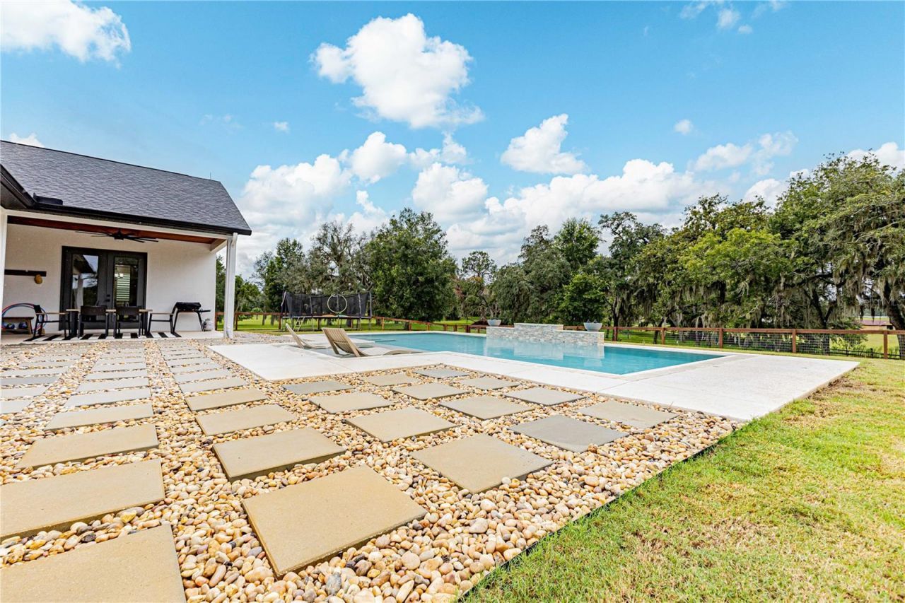 8818 SW 73rd Path, Bushnell, FL 33513 Photo