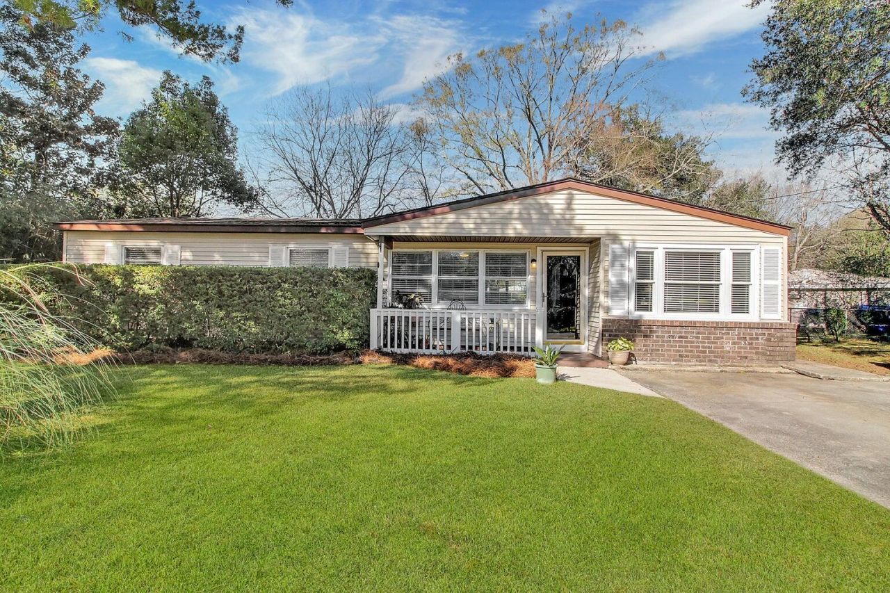 343 Lantana Drive Photo 1