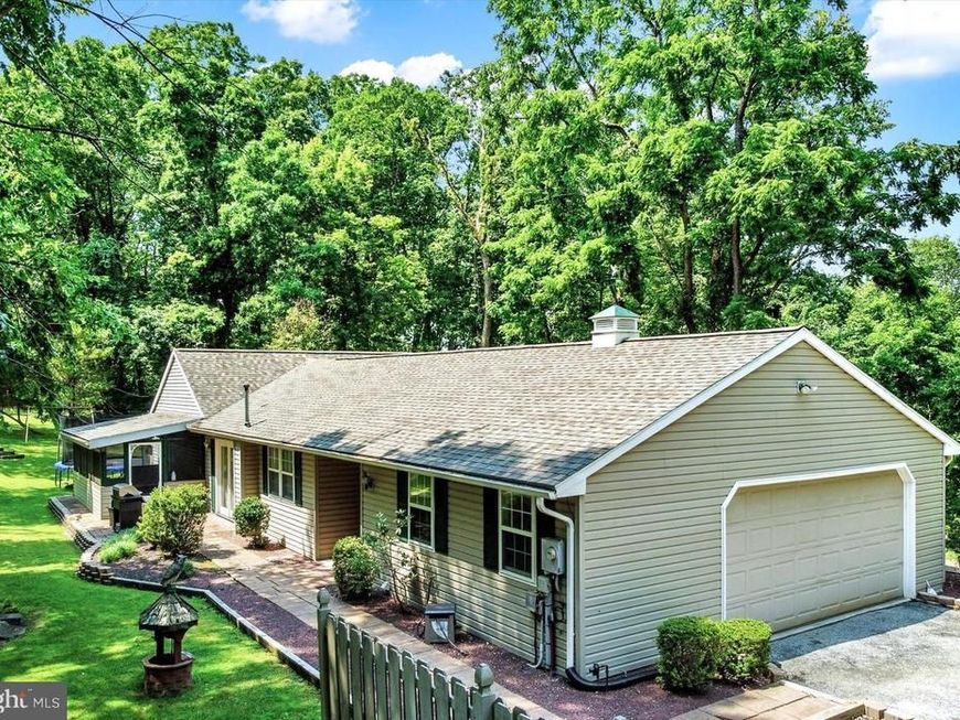 30 Lakeview Court, Wellsville, PA 17365 Main Photo