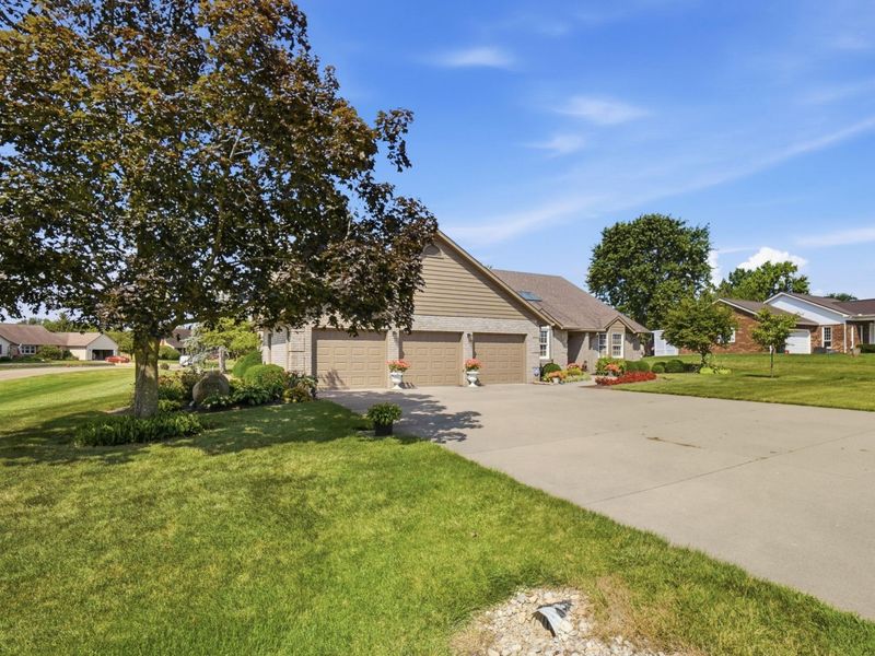 1097 Countryside Drive, Washington Court House, OH 43160 Photo 5