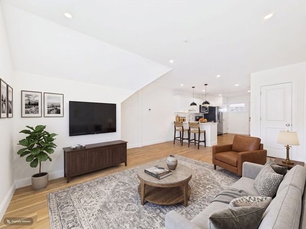 1 Pleasant Street, Unit 302, Cohasset, MA 02025