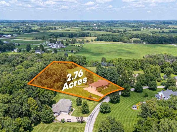2956 Orchard View Ln, Iowa City, IA 52240