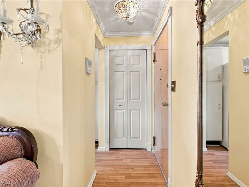 1402 Golden Gate Boulevard, Unit G203, Mayfield Heights, OH 44124 Photo 12