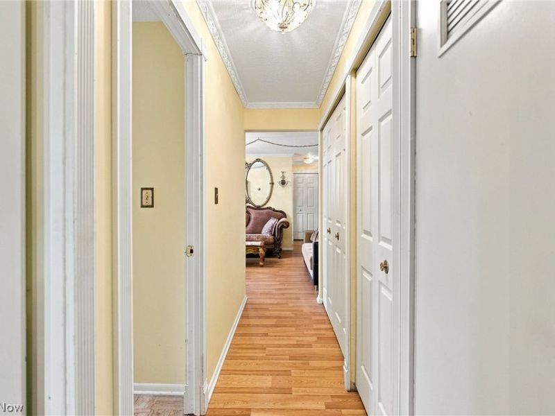 1402 Golden Gate Boulevard, Unit G203, Mayfield Heights, OH 44124 Photo 14