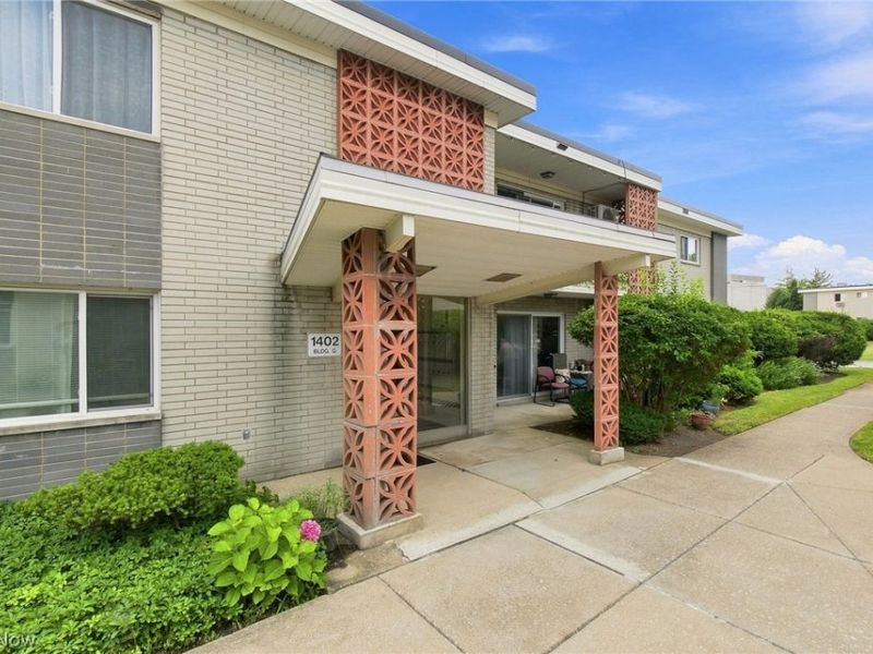 1402 Golden Gate Boulevard, Unit G203, Mayfield Heights, OH 44124 Photo 29