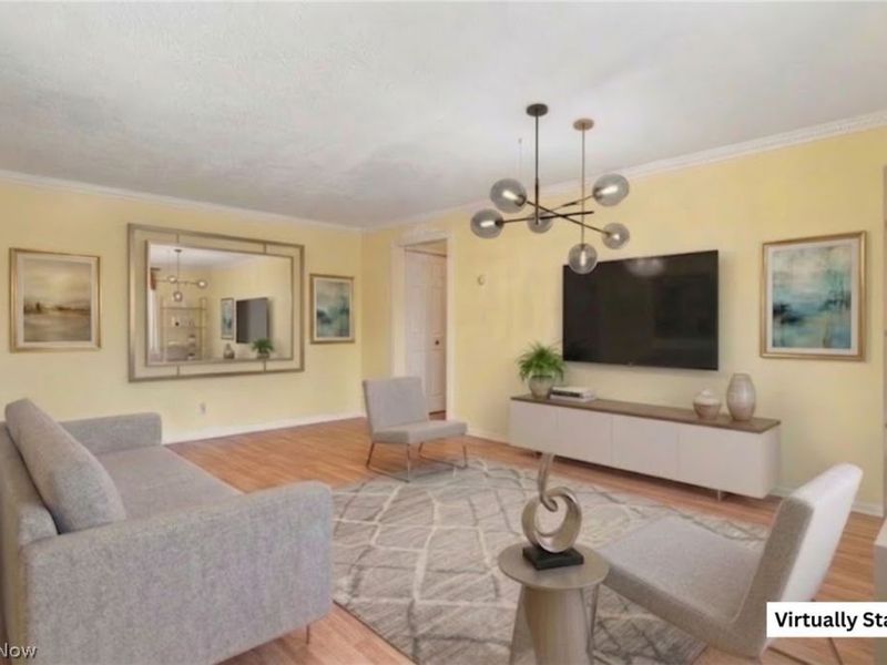 1402 Golden Gate Boulevard, Unit G203, Mayfield Heights, OH 44124 Photo 5
