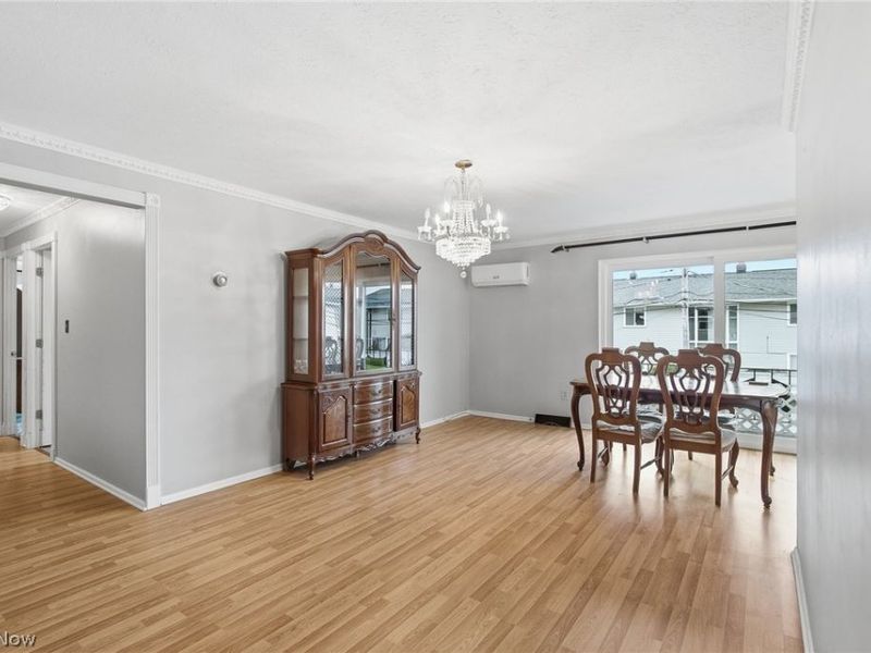 1402 Golden Gate Boulevard, Unit G203, Mayfield Heights, OH 44124 Photo 8