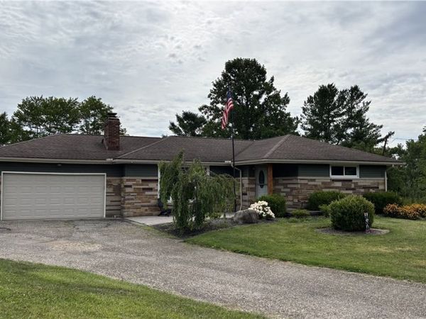 11784 Chamberlain , Aurora, OH 44202
