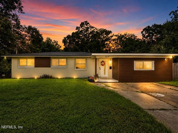 4224 BARMER Drive, Jacksonville, FL 32210