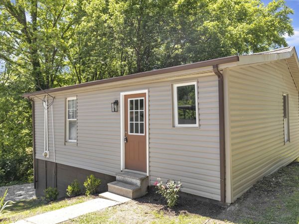 223 4th Ave E, Springfield, TN 37172