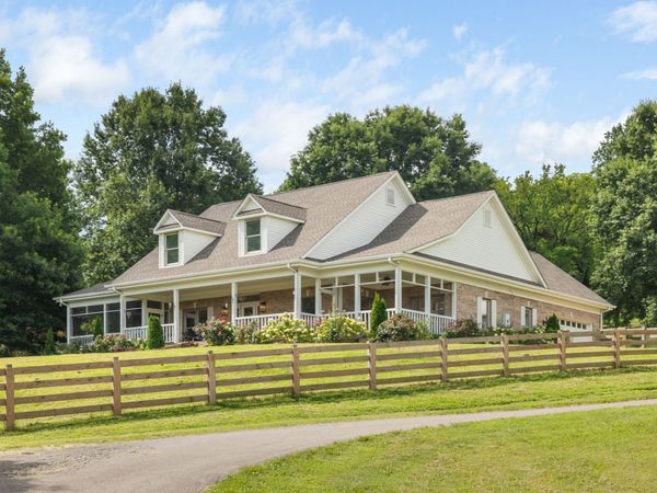 1307 Mooresville Rd, Culleoka, TN 38451