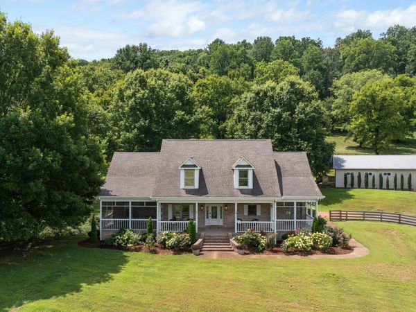 1307 Mooresville Rd , Culleoka, TN 38451