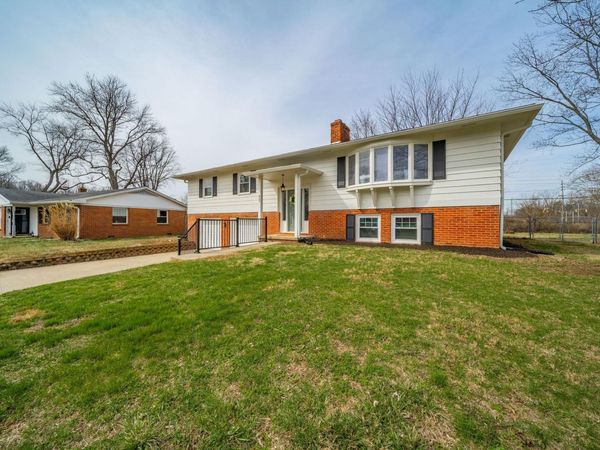807 Bittersweet Lane, Anderson, IN 46011