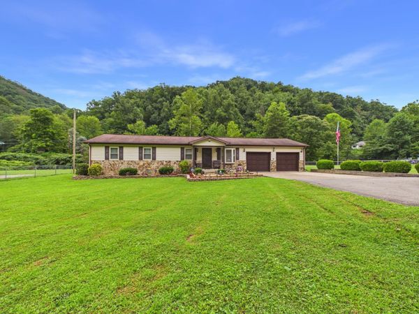 1191 Fields Creek Road, Winifrede, WV 25214