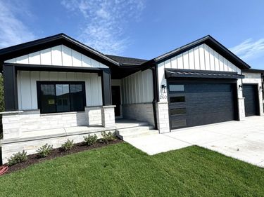 260 S 90th St Street, Lincoln, NE 68520