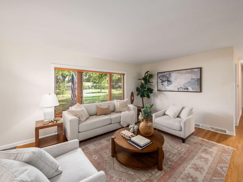 3512 Skyline Drive, Columbus, OH 43235 Photo 7
