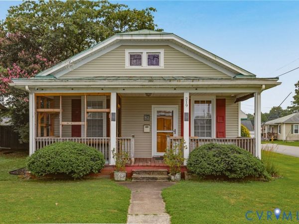 219 Fairfax Avenue, Colonial Heights, VA 23834