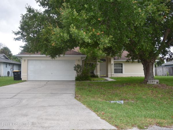 154 Bamboo Avenue SE , Palm Bay, FL 32909