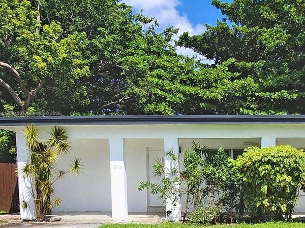 12001 W Biscayne Canal Rd, Unit #1, Miami, FL 33161